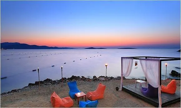 Bodrum Beach Club 4*,